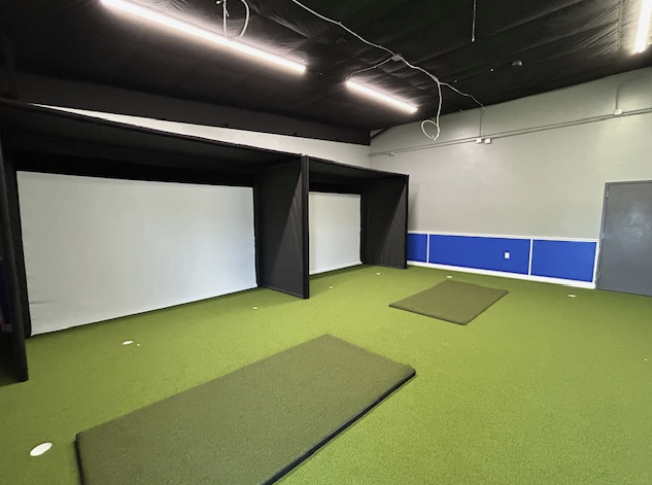 Golf simulator space